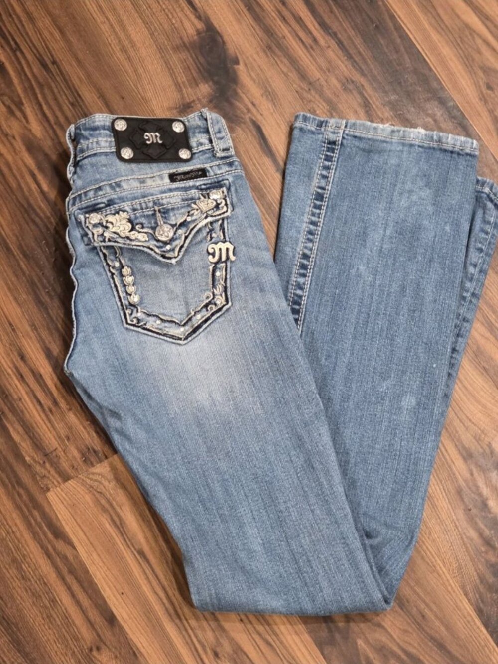 Vintage Miss Me Bootcut Flared Y2K Jeans W26 Low Rise Embroidered Rhinestones